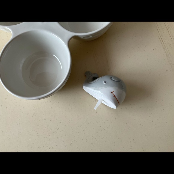 Grey Whale Platter Decor 🐳 - Picture 4 of 5